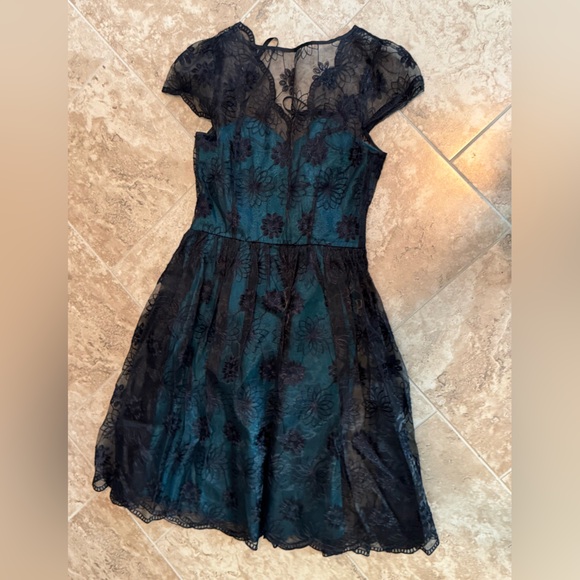 Voodoo Vixen Green and Blue Ruffled Tiered Sundress - Picture 3 of 4